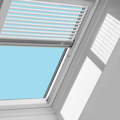 VELUX Skylight, 21 1/2" W x 46 1/4" H Fresh Air Venting Deck-Mount w/Laminated LoE3 Glass & Venetian Blind - White