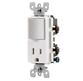Leviton 15 Amp Combination Decora Receptacle, White      